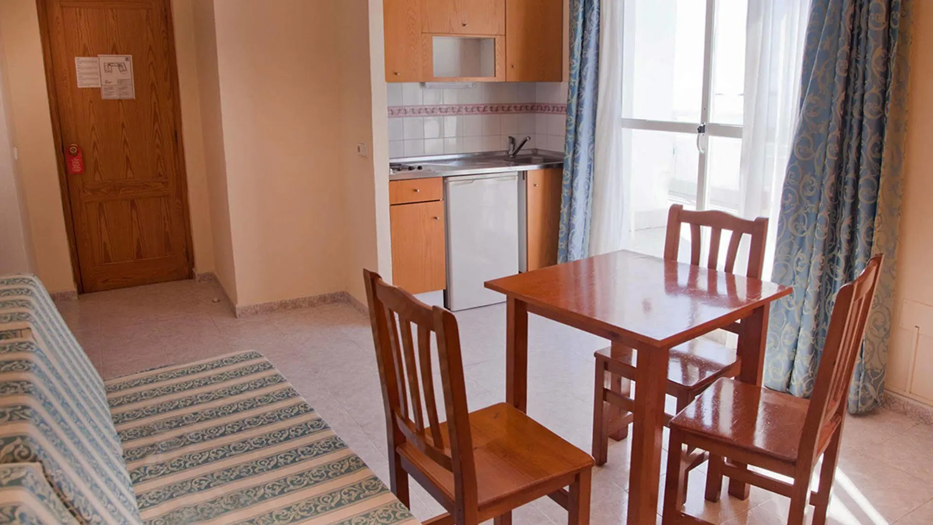 Hotel Apartamentos Vibra Lux Mar Ибица Испания
