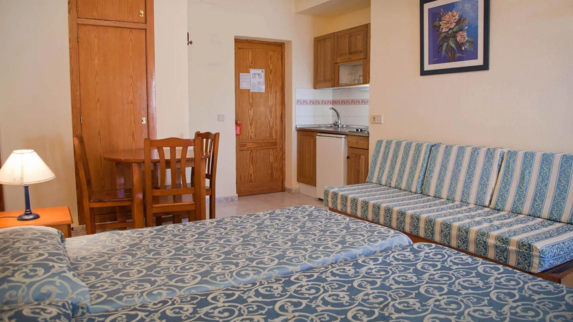 Hotel Apartamentos Vibra Lux Mar Ибица Апартаменты